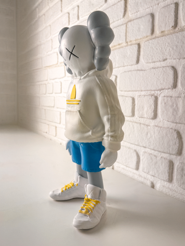 Sporty Kaws - Görsel 2